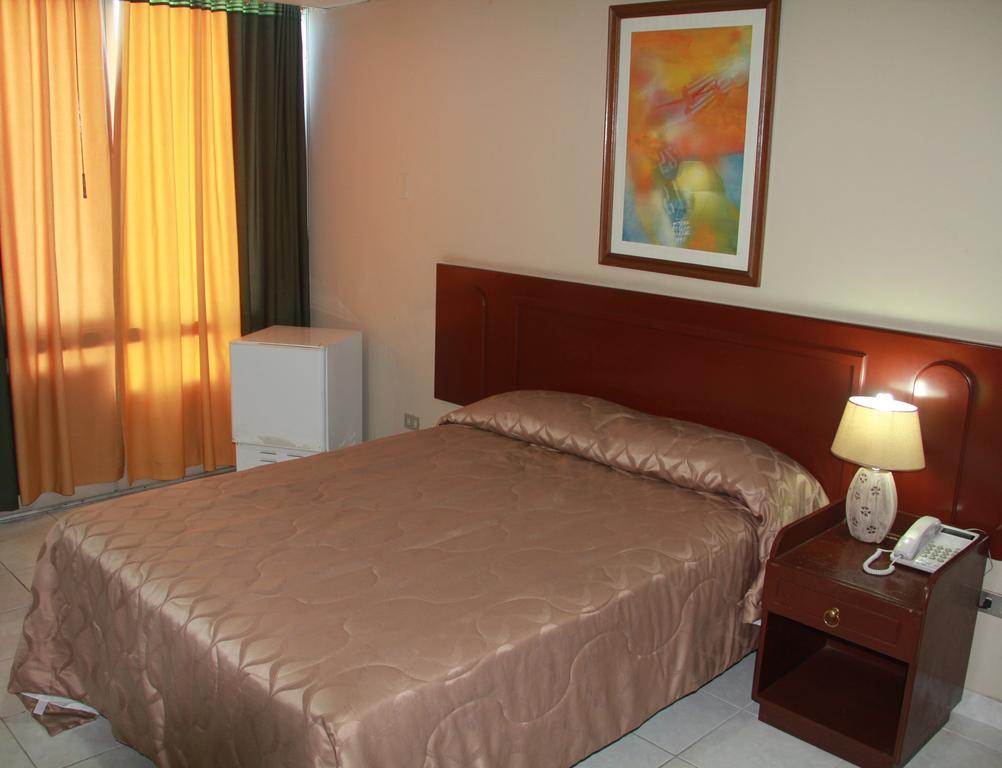 Hotel La Torre Гуаякиль Номер фото