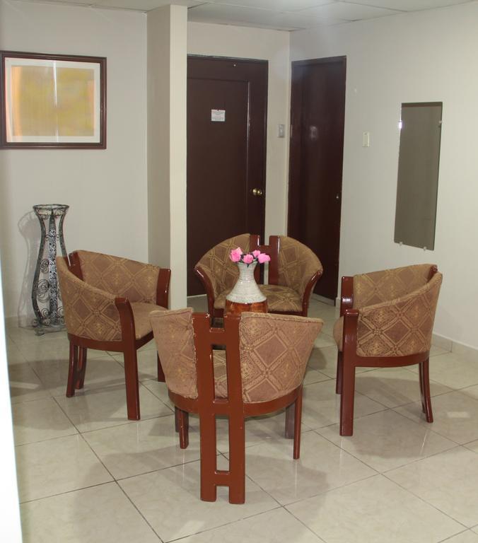 Hotel La Torre Гуаякиль Номер фото