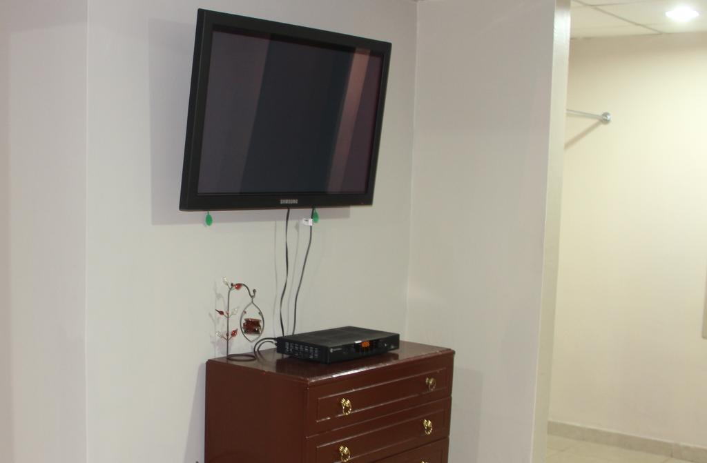 Hotel La Torre Гуаякиль Номер фото