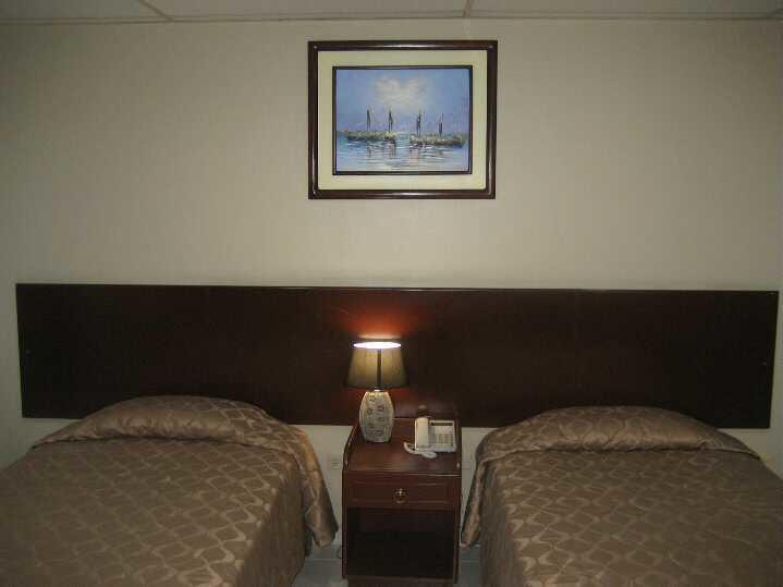 Hotel La Torre Гуаякиль Экстерьер фото